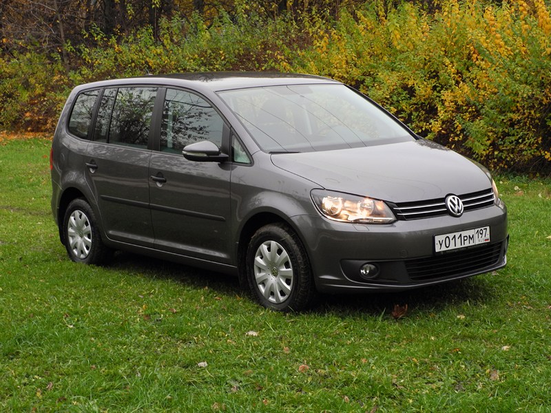 Замена масла в автомобиле Volkswagen Touran с автоматической КПП